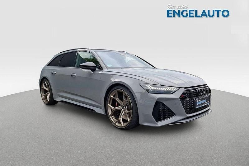 Grau Gebraucht 2024 Audi RS6 Performance Kombi | 123.930 € (Superpreis) - Bild 1/4