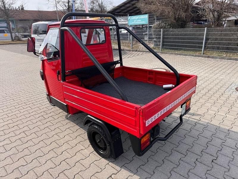 Gebraucht Piaggio APE 492 PS (361 kW) 2012 Rot SUV