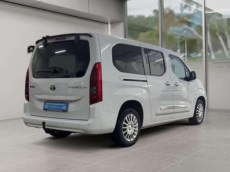 Gebraucht Toyota Proace 131 PS (96 kW) 2023 Icy white Van / Kleinbus