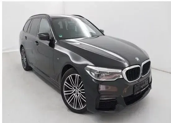 Gebraucht BMW 520 Shadowline 190 PS (139 kW) 2019 Saphirschwarz Kombi