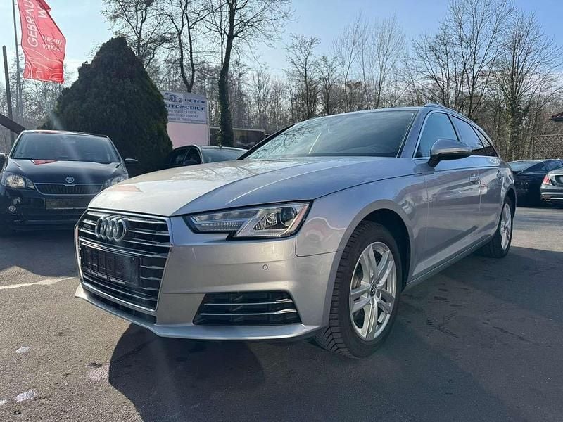 Florettsilber metallic Gebraucht 2016 Audi A4 Design Kombi | 19.990 € (Fairer Preis) - Bild 1/4
