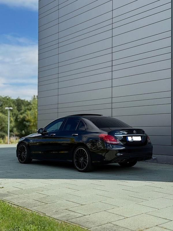 Schwarz Gebraucht 2018 Mercedes C43 AMG AMG Limousine | 43.900 € - Bild 1/4