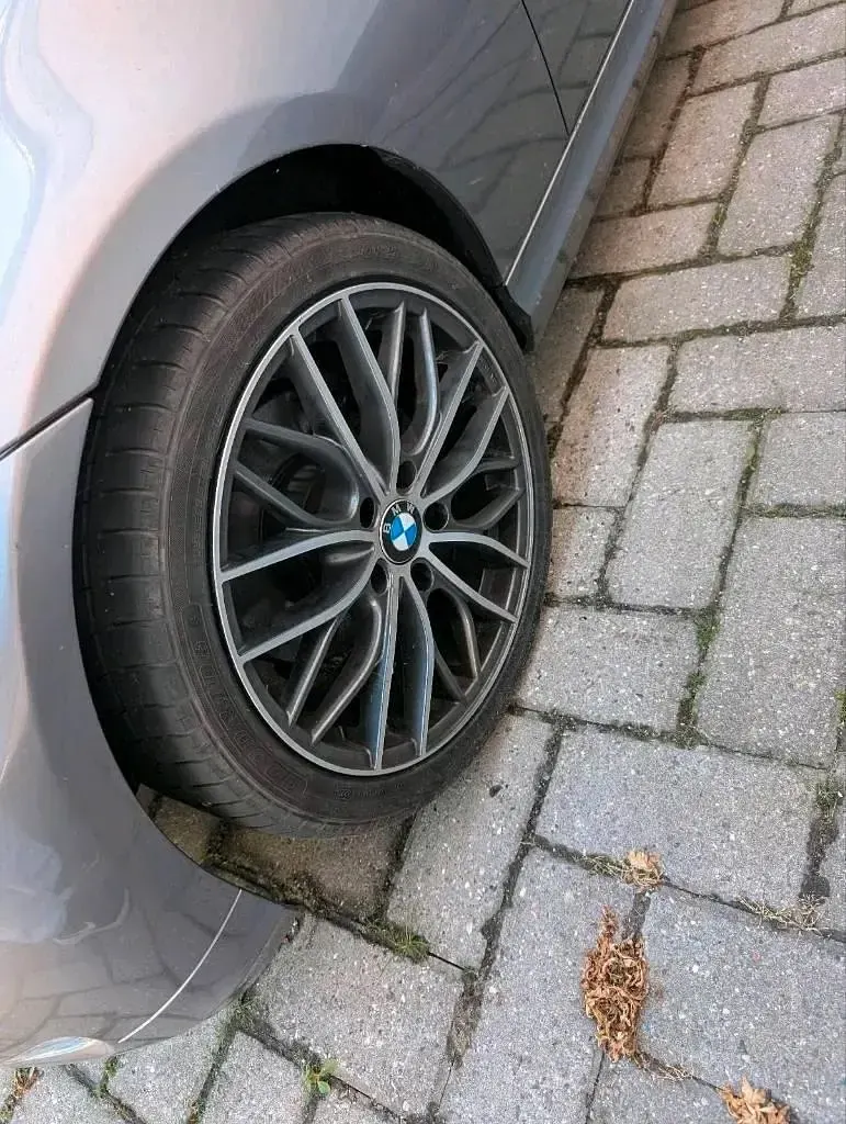 Gebraucht BMW 320 184 PS (135 kW) 2011 Grau Kombi