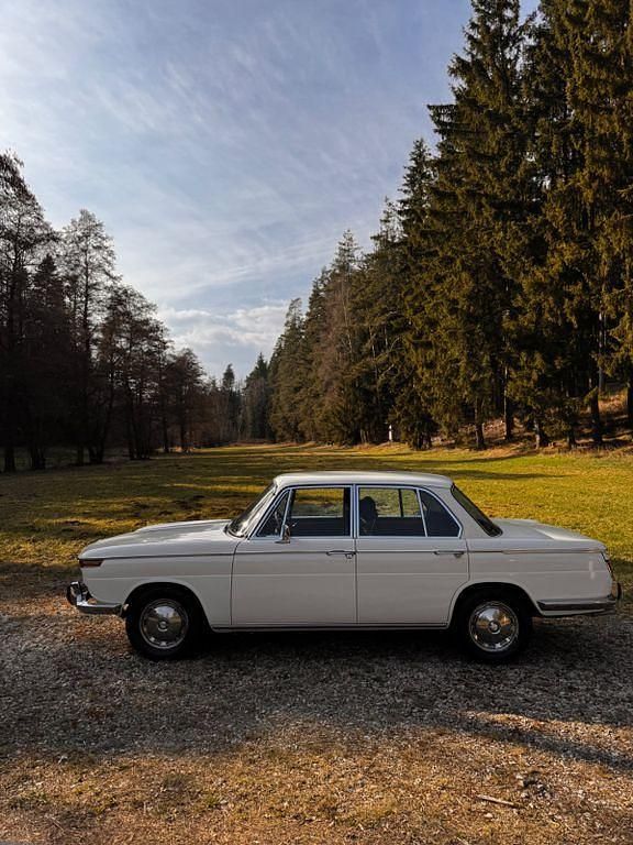 Second-hand BMW 2000 131 CP (96 kW) 1971 Alb Berlinǎ