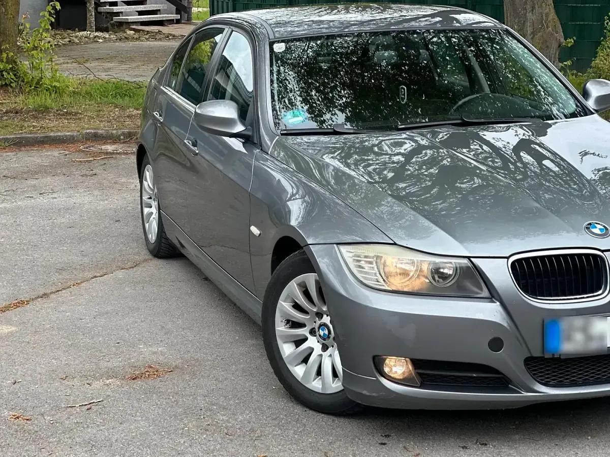 Second-hand BMW 320 170 CP (125 kW) 2010 Gri Berlinǎ
