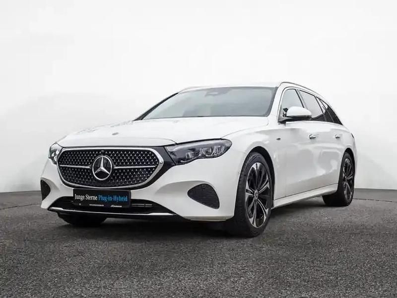 Gebraucht Mercedes E300 Avantgarde 313 PS (230 kW) 2025 Weiss polarweiß Kombi