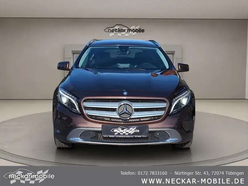 Gebraucht Mercedes GLA200 156 PS (114 kW) 2015 Orientbraun  lack SUV