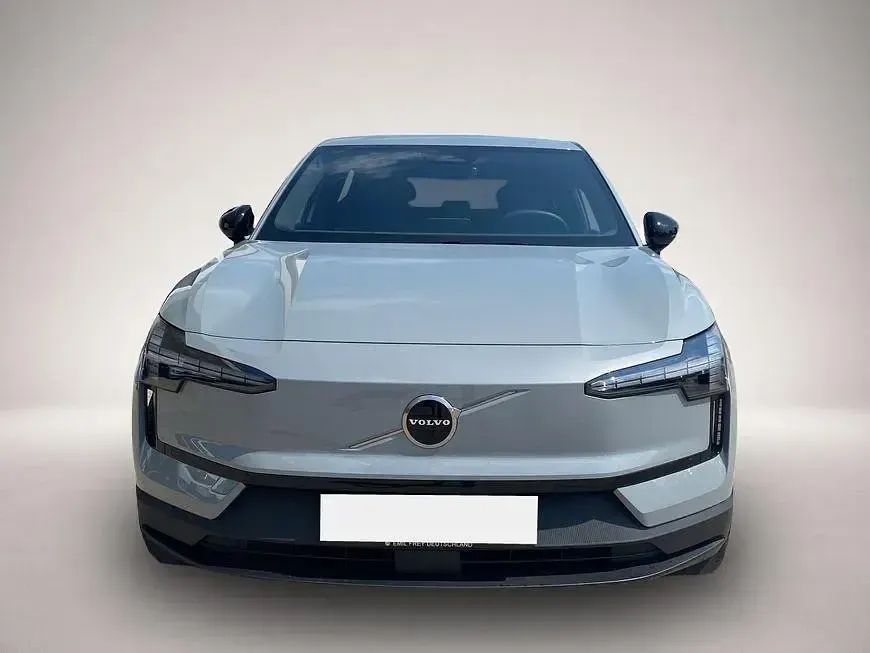 Gebraucht Volvo EX30 Plus 200 kW (272 PS) 2025 Manufacturer SUV