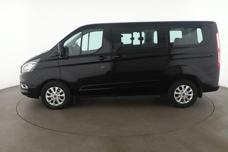 Gebraucht Ford Tourneo Titanium 131 PS (96 kW) 2021 Schwarz Van / Kleinbus