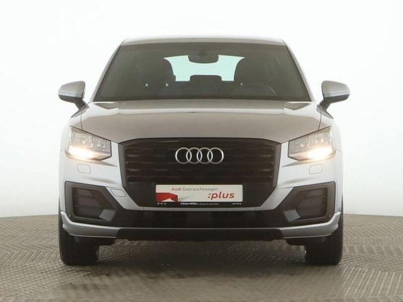 Gebraucht Audi Q2 Sport 150 PS (110 kW) 2020 Florettsilber metallic SUV