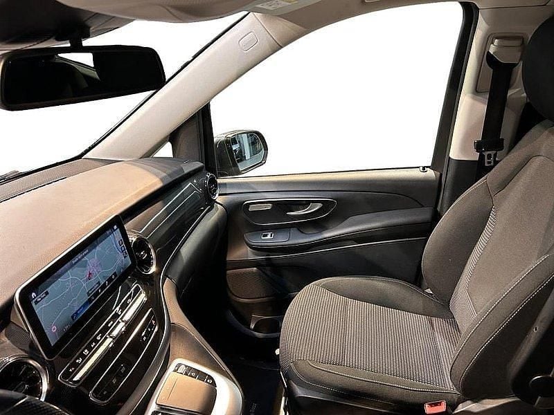 Gebraucht Mercedes V300 239 PS (175 kW) 2021 Selenitgrau Van / Kleinbus