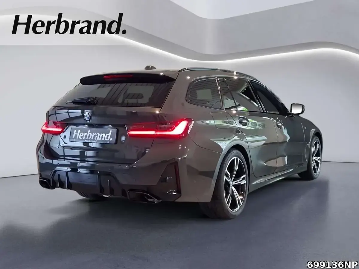 Usata BMW M3 Performance 374 CV (275 kW) 2023 Grigio Station wagon