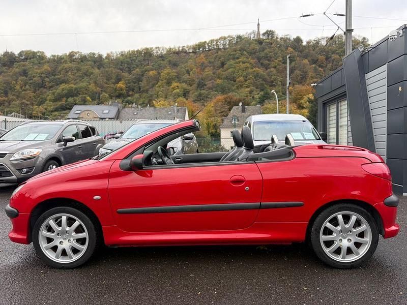 Gebraucht Peugeot 206 109 PS (80 kW) 2002 Rot Cabrio