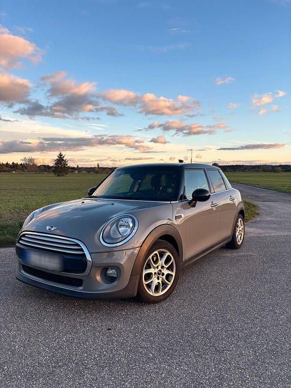 Grau Gebraucht 2015 Mini Cooper D Kleinwagen | 9.400 € (Fairer Preis) - Bild 1/4