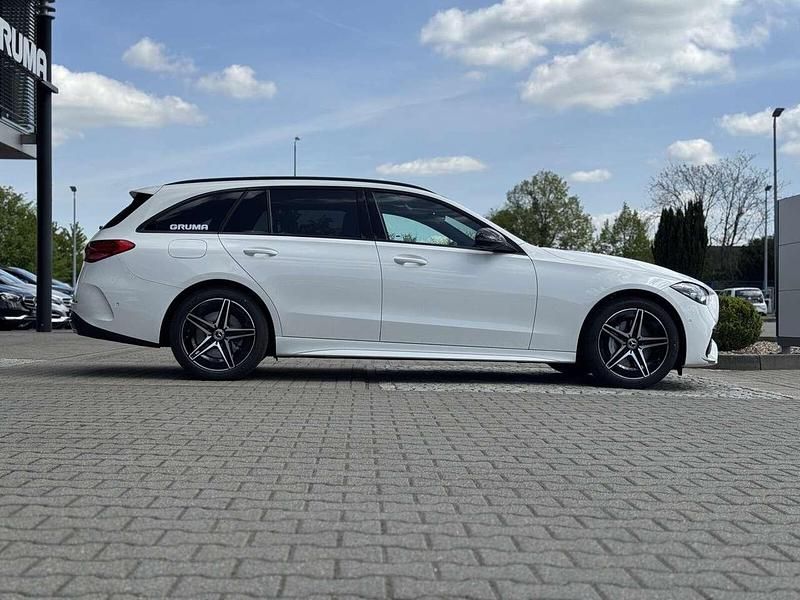Gebraucht Mercedes C300e Night 204 PS (150 kW) 2025 Unilack polarweiß Kombi