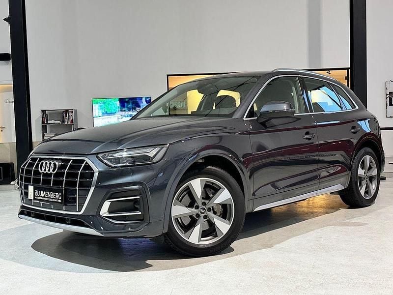 Grau Gebraucht 2021 Audi Q5 Advanced SUV | 31.980 € (Superpreis) - Bild 1/4