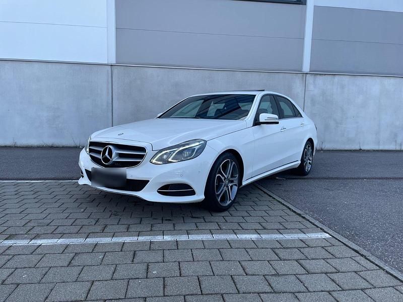 Gebraucht Mercedes E250 Avantgarde 204 PS (150 kW) 2016 Weiß Kombi