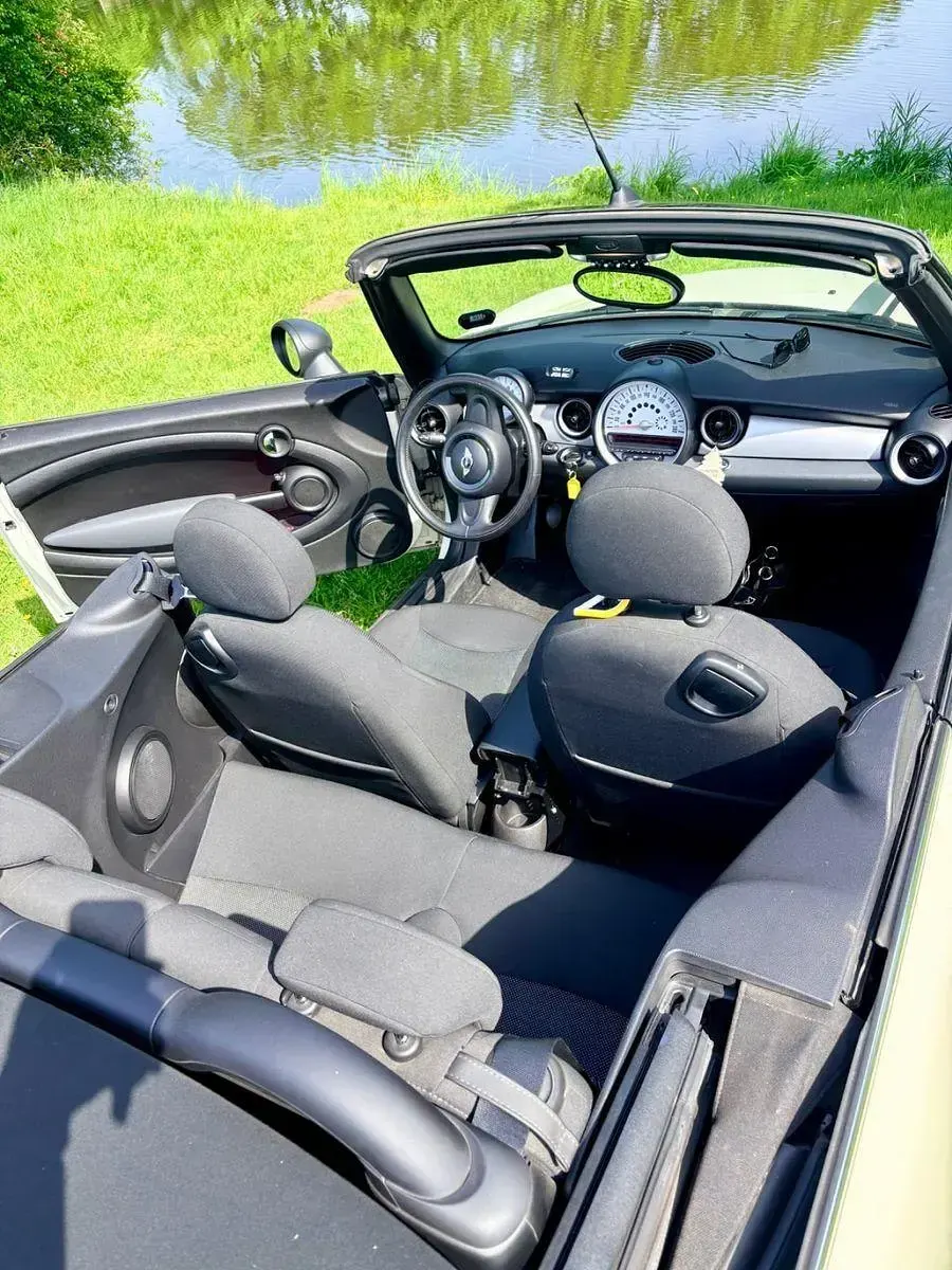 Gebraucht Mini One Cabriolet 98 PS (72 kW) 2012 Weiß Cabrio