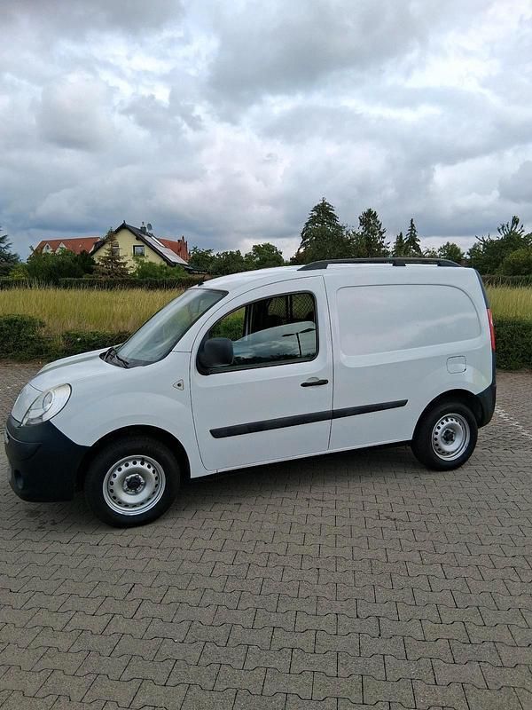 Weiß Gebraucht 2009 Renault Kangoo Van / Kleinbus | 3.200 € (Fairer Preis) - Bild 1/4