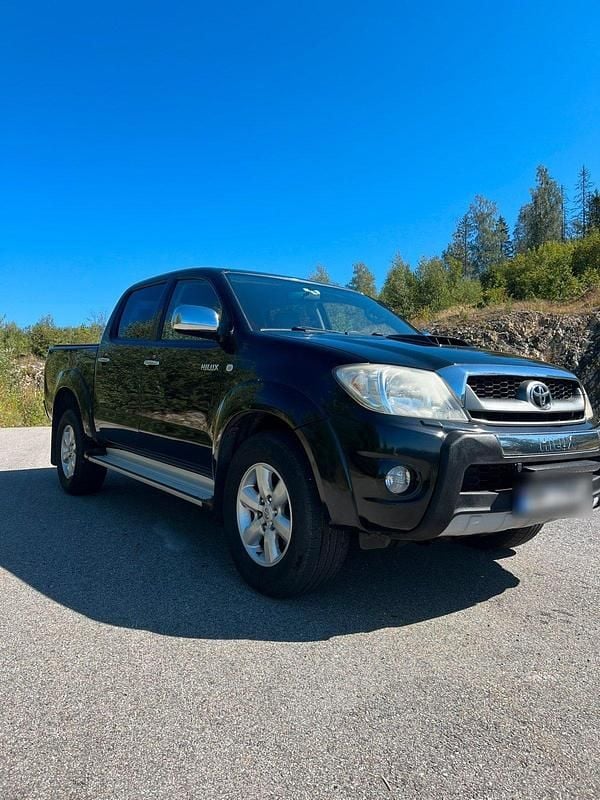 Schwarz Gebraucht 2010 Toyota HiLux Abholung | 15.000 € (Guter Preis) - Bild 1/4