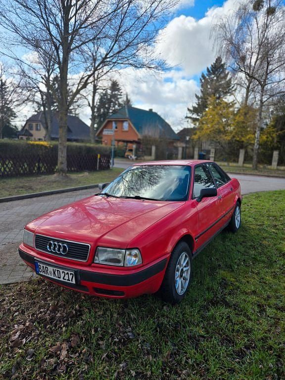 Second-hand Audi 80 116 CP (85 kW) 1994 Roșu Berlinǎ
