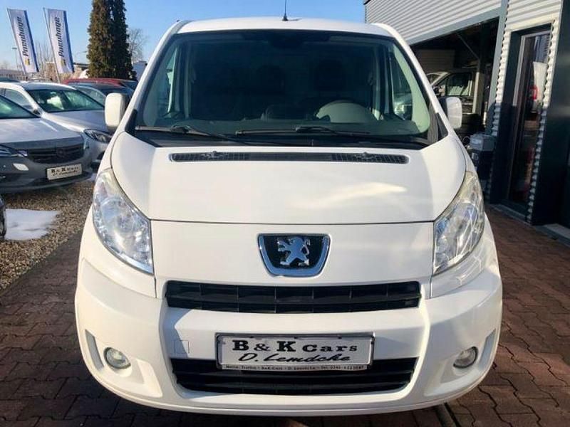 Gebraucht Peugeot Expert 128 PS (94 kW) 2012 Lack weiss banquise/deckende lac Van