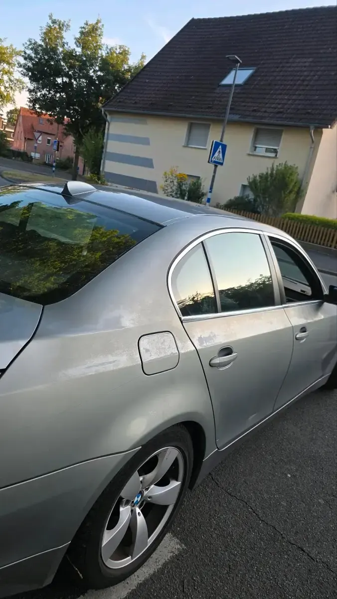 Gebraucht BMW 523 177 PS (130 kW) 2005 Grau Limousine