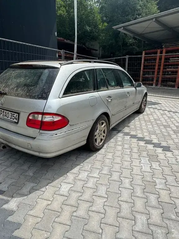 Gebraucht Mercedes E320 Elegance 204 PS (150 kW) 2004 Silber Limousine