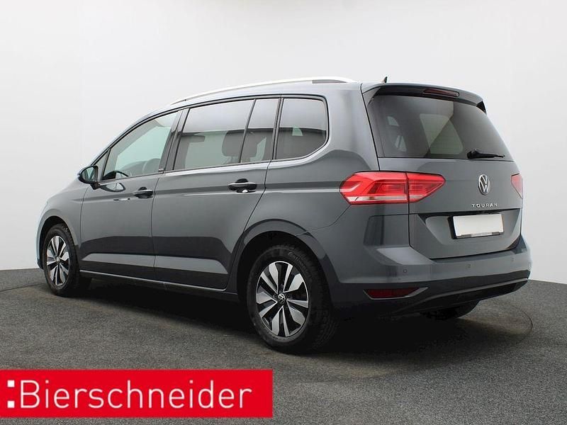 Gebraucht VW Touran S 150 PS (110 kW) 2024 Grau Van / Kleinbus