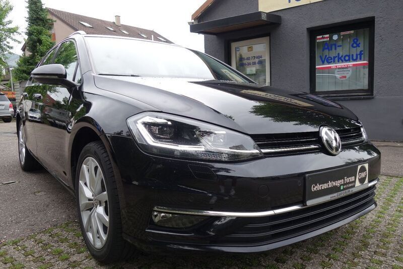 Deep black perleffekt Gebraucht 2018 VW Golf VII Highline Kombi | 18.990 € (Fairer Preis) - Bild 1/4