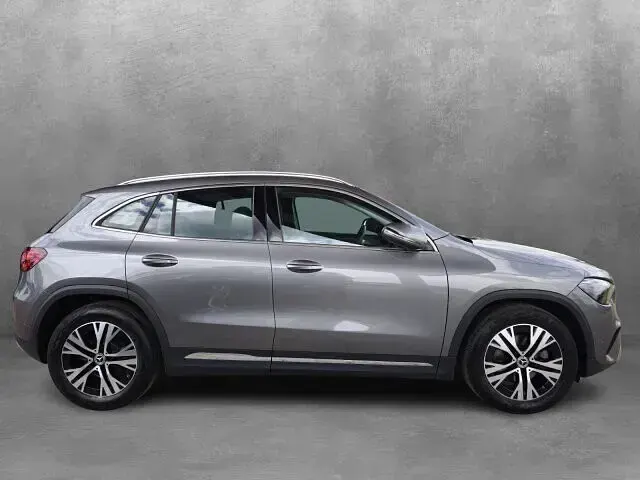 Gebraucht Mercedes GLA200 Advanced 150 PS (110 kW) 2025 Grau SUV