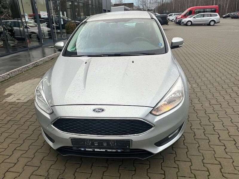 Polarsilber metallic Gebraucht 2018 Ford Focus Business Edition Kombi | 8.900 € (Guter Preis) - Bild 1/4
