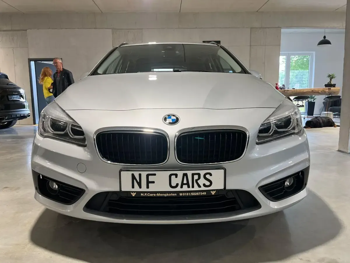 Gebraucht BMW 218 Active Tourer Advantage 136 PS (100 kW) 2018 Silber Van / Kleinbus