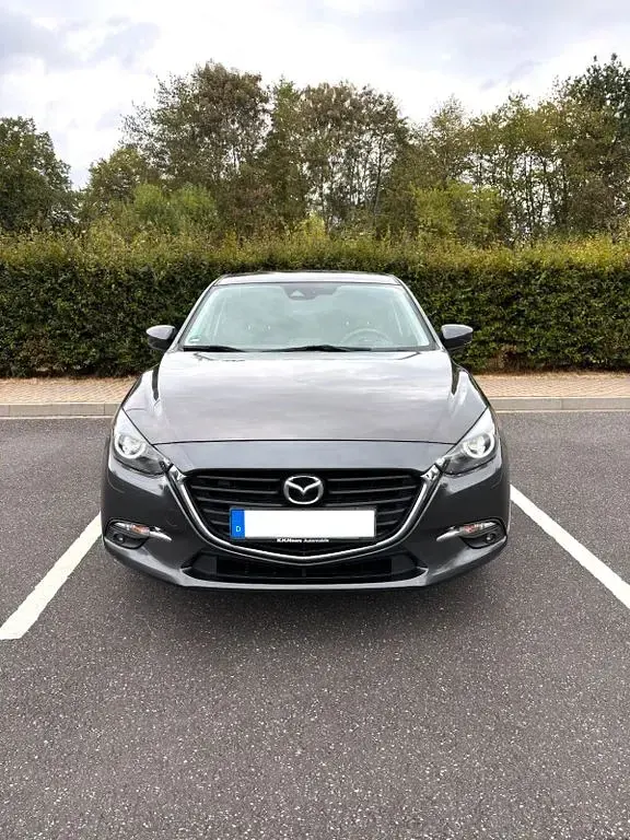 Gebraucht Mazda 3 Signature 120 PS (88 kW) 2018 Grau Limousine