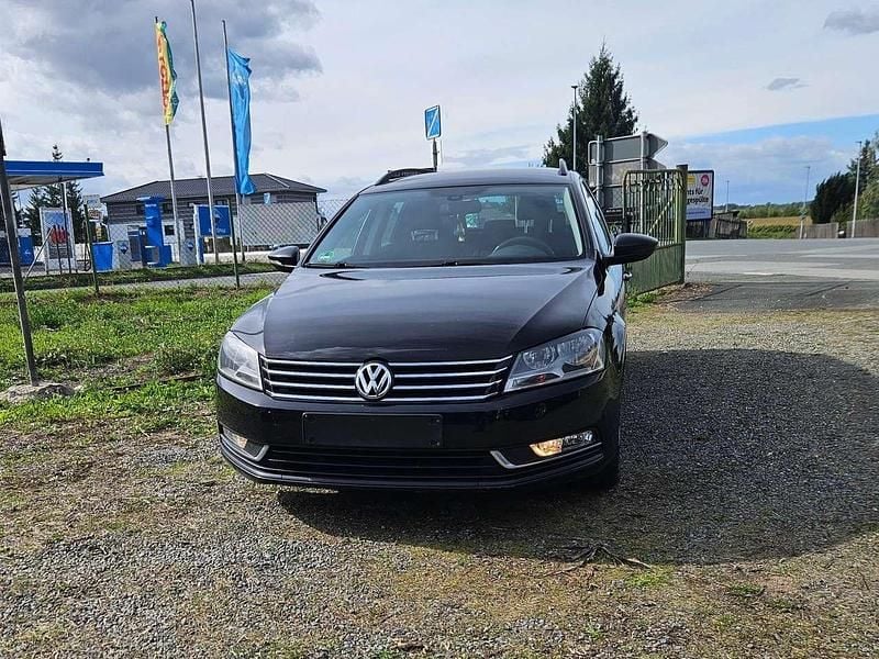 Schwarz Gebraucht 2013 VW Passat Trendline Kombi | 5.550 € (Superpreis) - Bild 1/4