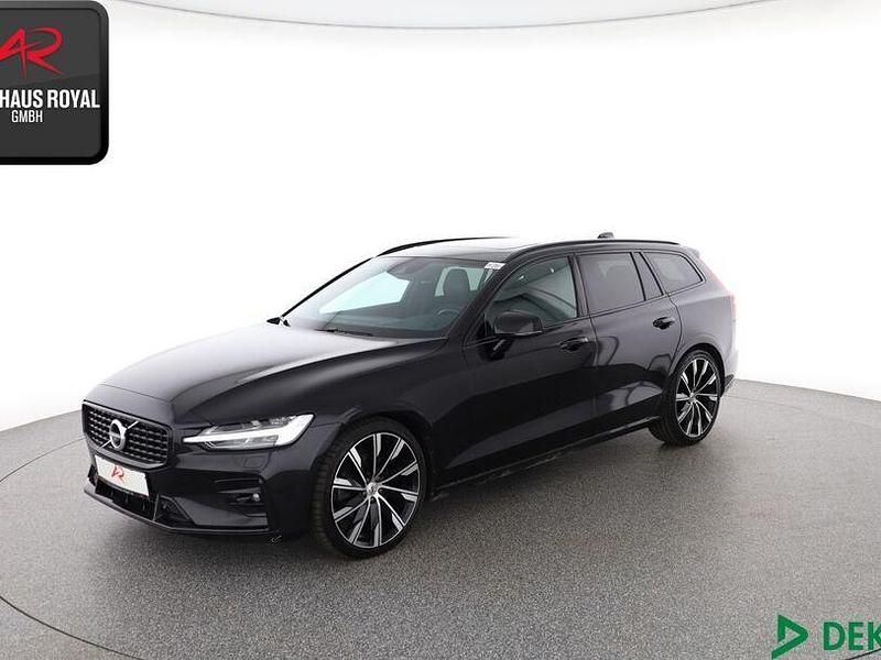 Schwarz (metallic) Gebraucht 2021 Volvo V60 R-Design Kombi | 29.580 € (Fairer Preis) - Bild 1/4