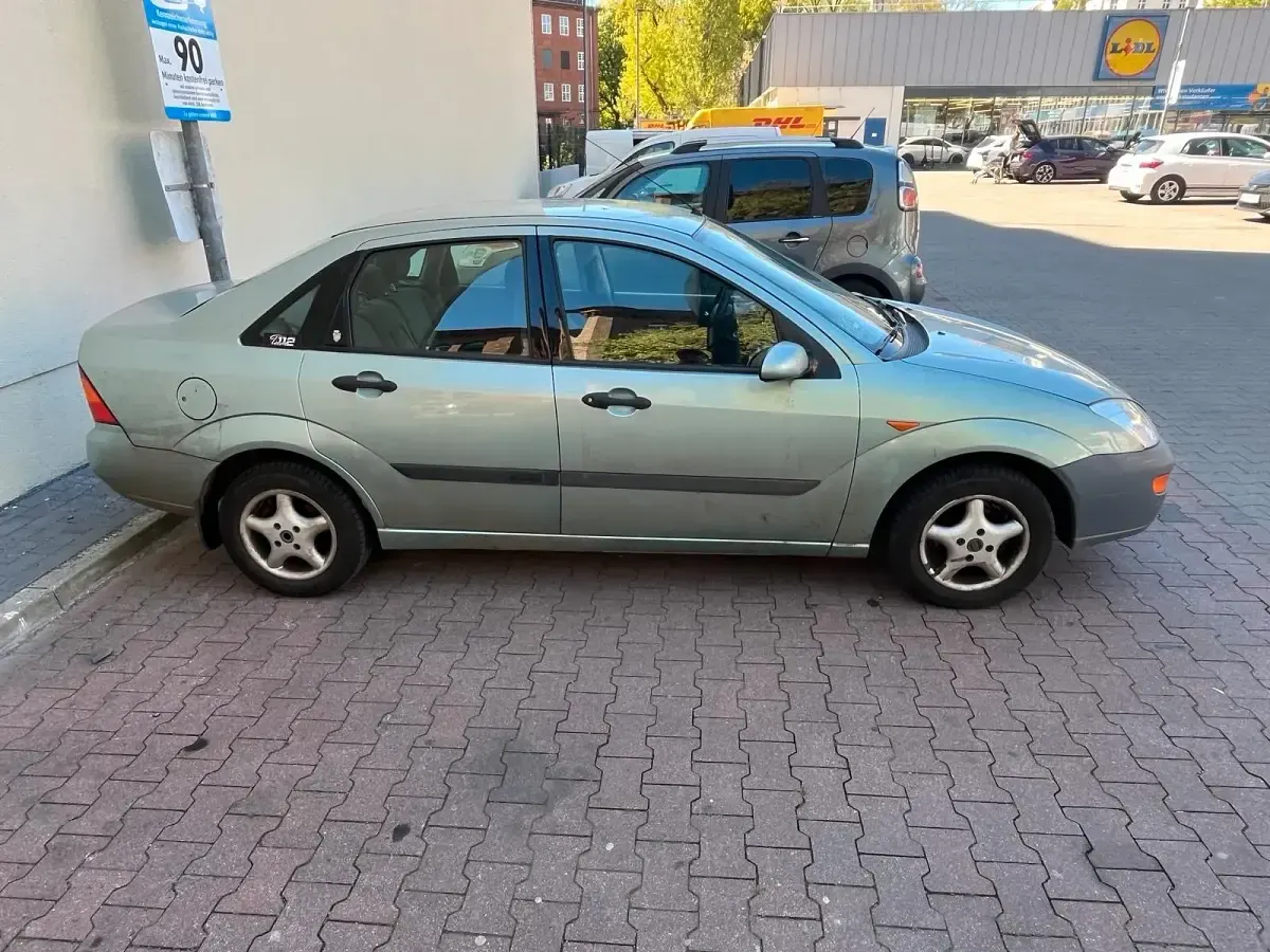 Second-hand Ford Focus 2000 Verde Berlinǎ