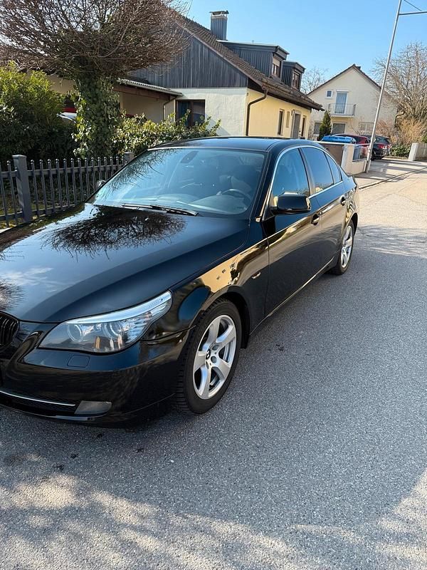 Gebraucht BMW 525 197 PS (144 kW) 2007 Schwarz Limousine