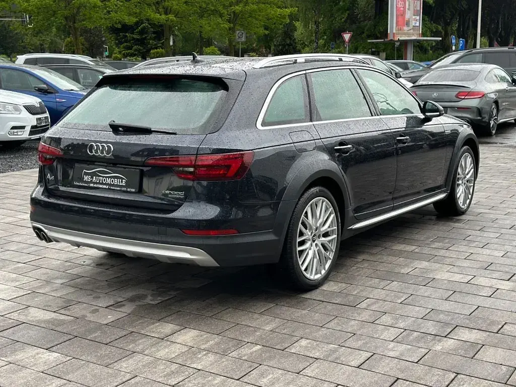 Gebraucht Audi A4 Allroad Basis 190 PS (139 kW) 2016 Blau Kombi