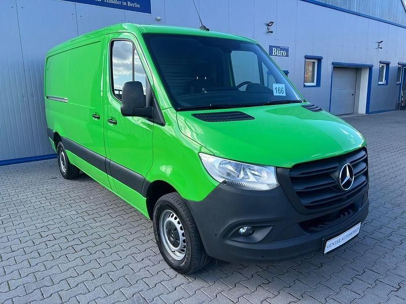 Gebraucht Mercedes Sprinter 170 PS (125 kW) 2021 Grün Van