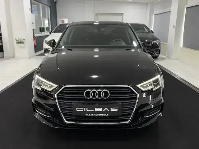 Gebraucht Audi A3 Design 116 PS (85 kW) 2019 Schwarz Limousine