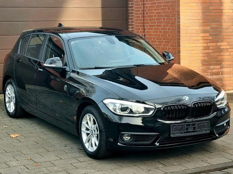 Gebraucht BMW 118 Advantage 136 PS (100 kW) 2019 Schwarz Kleinwagen
