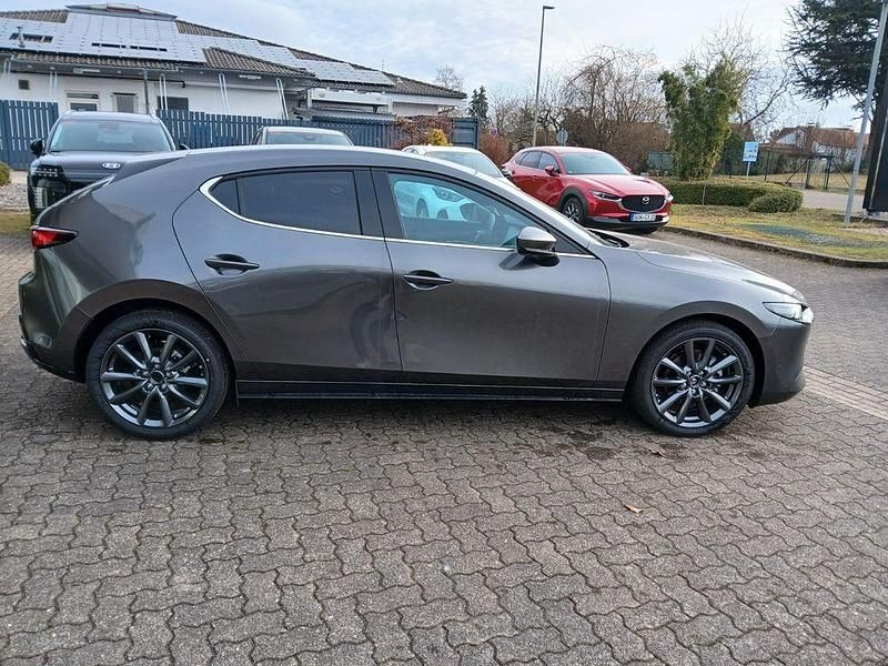 Neu Mazda 3 Exclusive-Line 140 PS (102 kW) 2025 Grau Limousine
