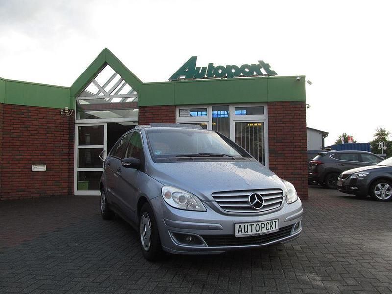 Blau Gebraucht 2005 Mercedes B170 Van / Kleinbus | 7.490 € (Teuer) - Bild 1/4