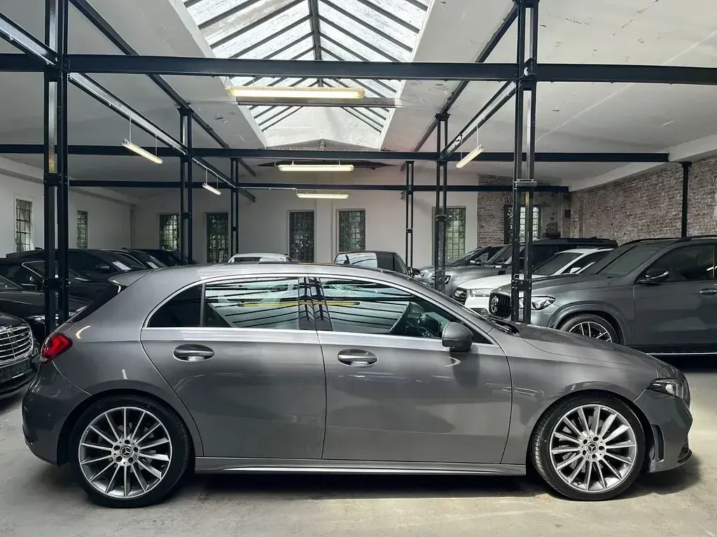 Gebraucht Mercedes A250 AMG line 224 PS (164 kW) 2021 Grau Limousine