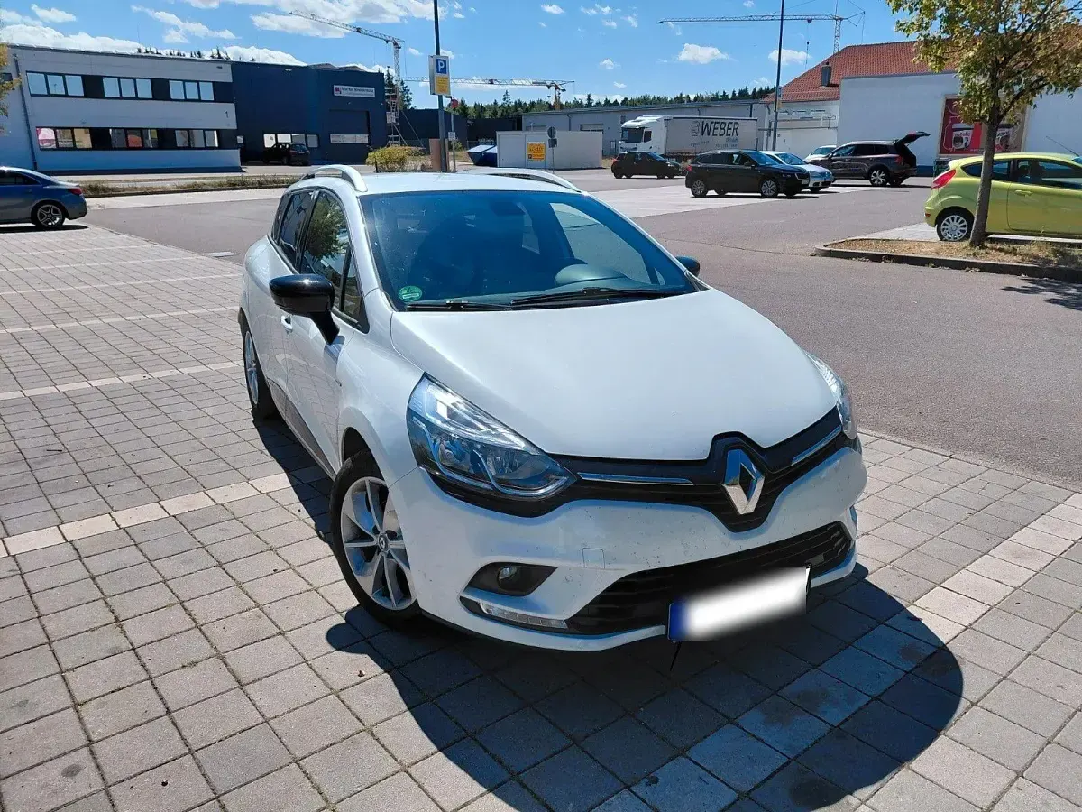 Gebraucht Renault Clio LIMITED 118 PS (86 kW) 2017 Weiß Kleinwagen