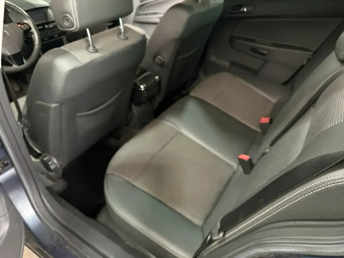 Gebraucht Opel Astra Cosmo 179 PS (131 kW) 2007 Blau Kombi