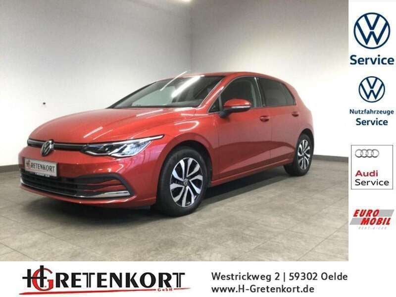 Kings red (rot) Gebraucht 2021 VW Golf VIII Active Limousine | 21.895 € (Fairer Preis) - Bild 1/4