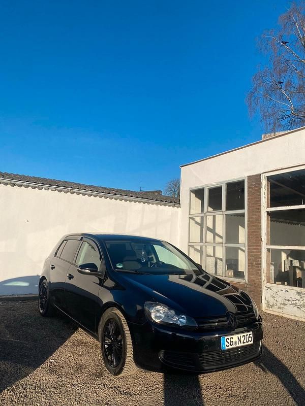 Schwarz Gebraucht 2010 VW Golf VI Limousine | 6.800 € (Fairer Preis) - Bild 1/4