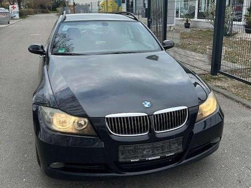 Gebraucht BMW 320 163 PS (119 kW) 2006 Black sapphire metallic Kombi